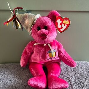 TY Beanie Babies JANUARY the Teddy Birthday Bear w/hat (9.5 inch) 2002